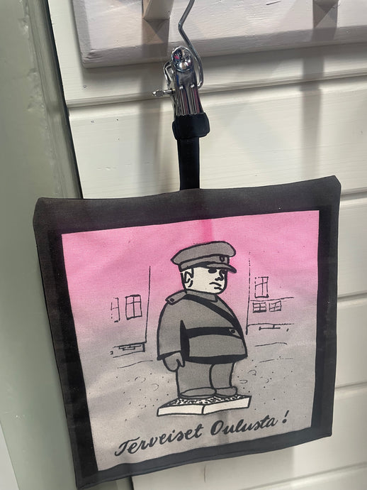 Toripolliisi patalappu/Terveiset Oulusta